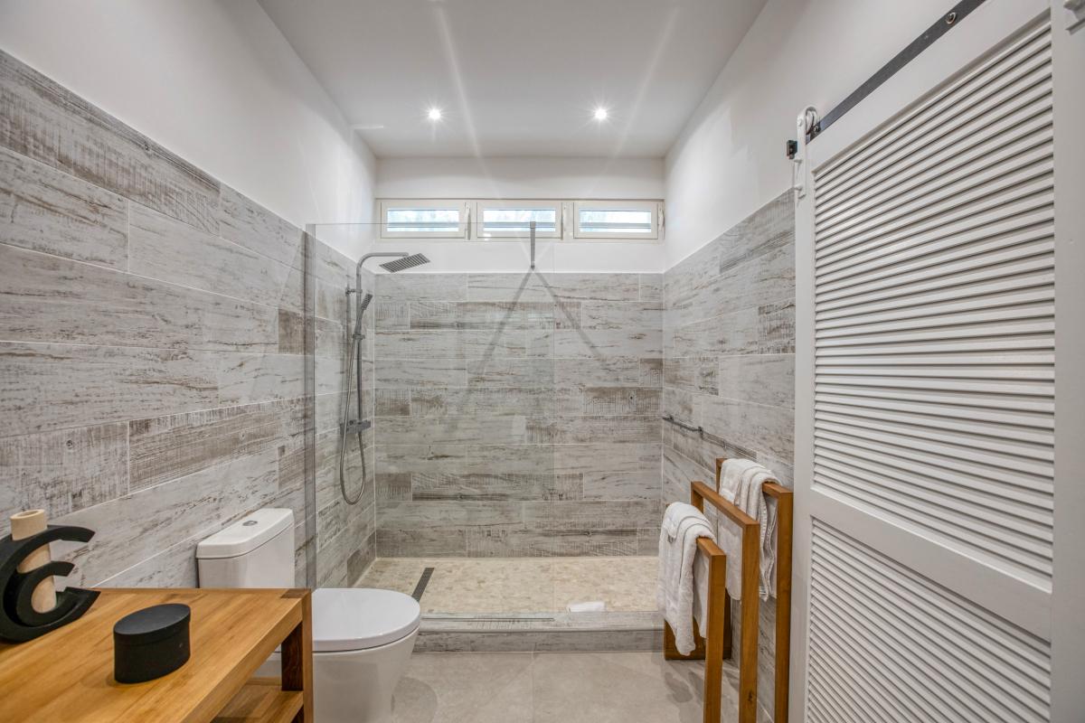 39_VillaAzurDream Location villa st Martin Terres Basse 7 chambres 14 personnes avec piscine et vue mer_10